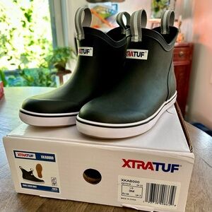 3 Youth Xtratuf Ankle Deck Boot, Black